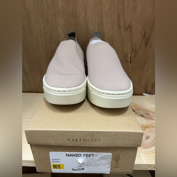 NEW! WOMENS NAKED FEET ADAPT BLUSH - Picture 1 of 5